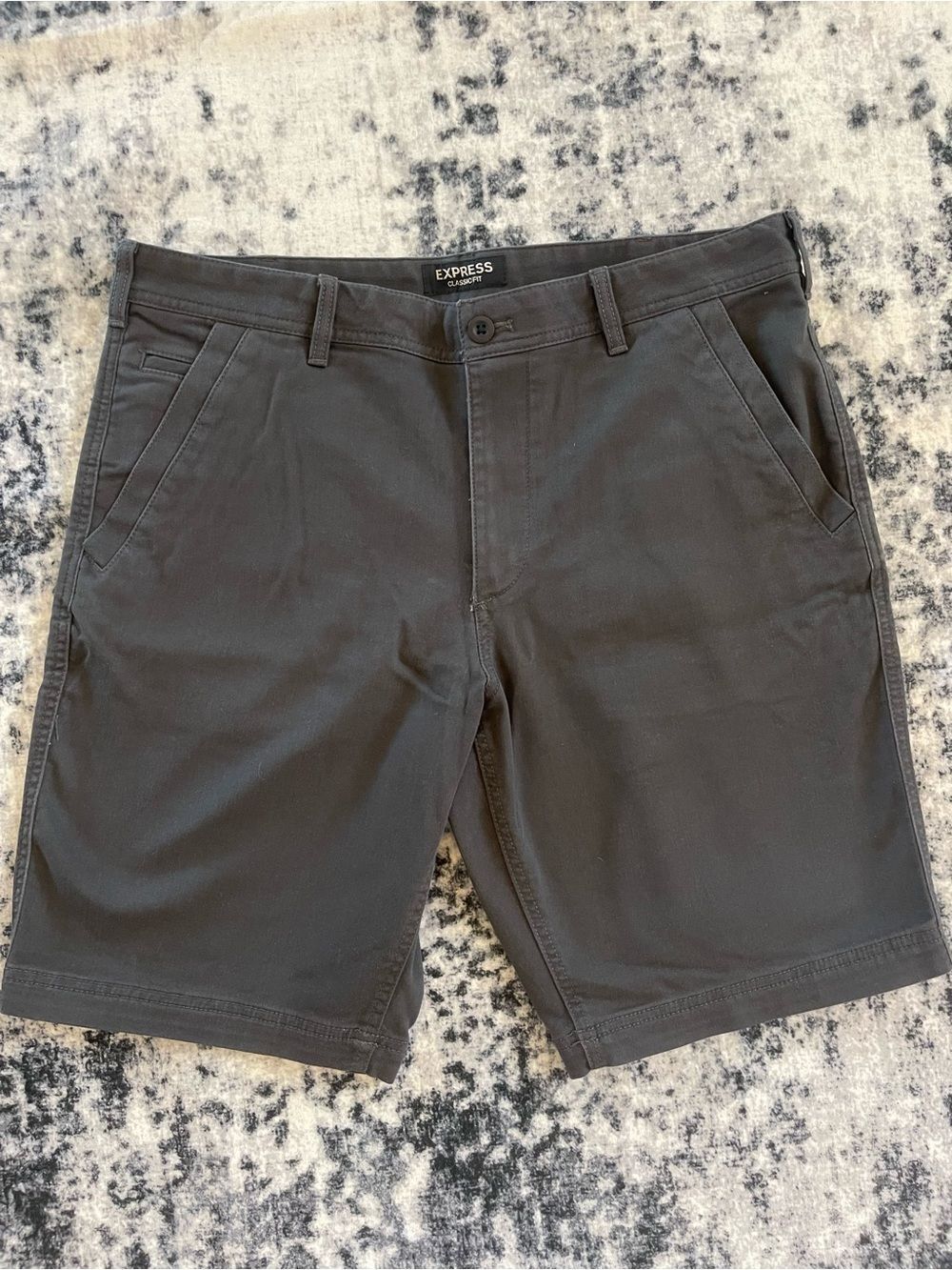 Express Men's Charcoal Grey Chino Shorts NWT Flat Front Size 34